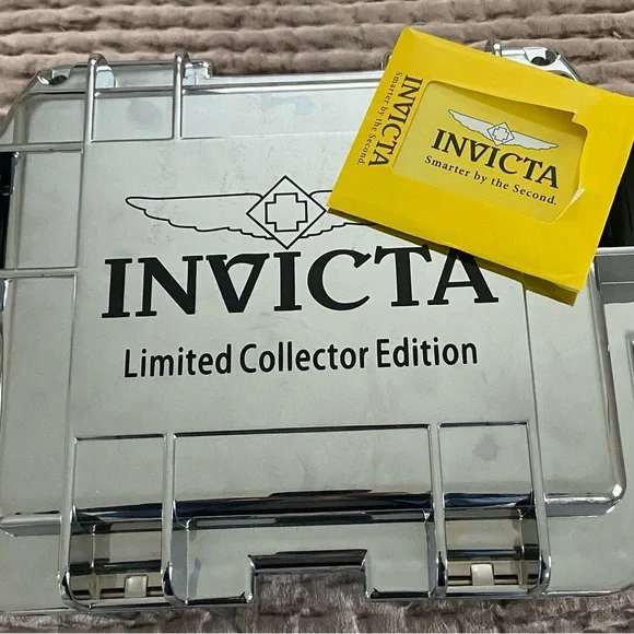 Invicta Gold Watch with Ocean Blue Face - Picture 9 of 9